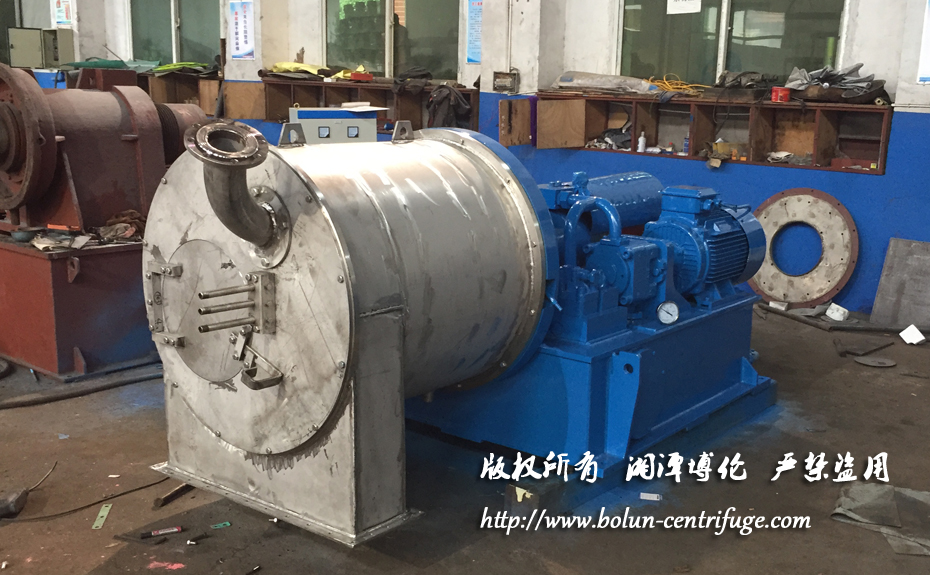 HR630-N型臥式雙級(jí)活塞推料離心機(jī)