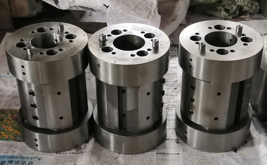 HR400雙級活塞推料離心機(jī)活塞